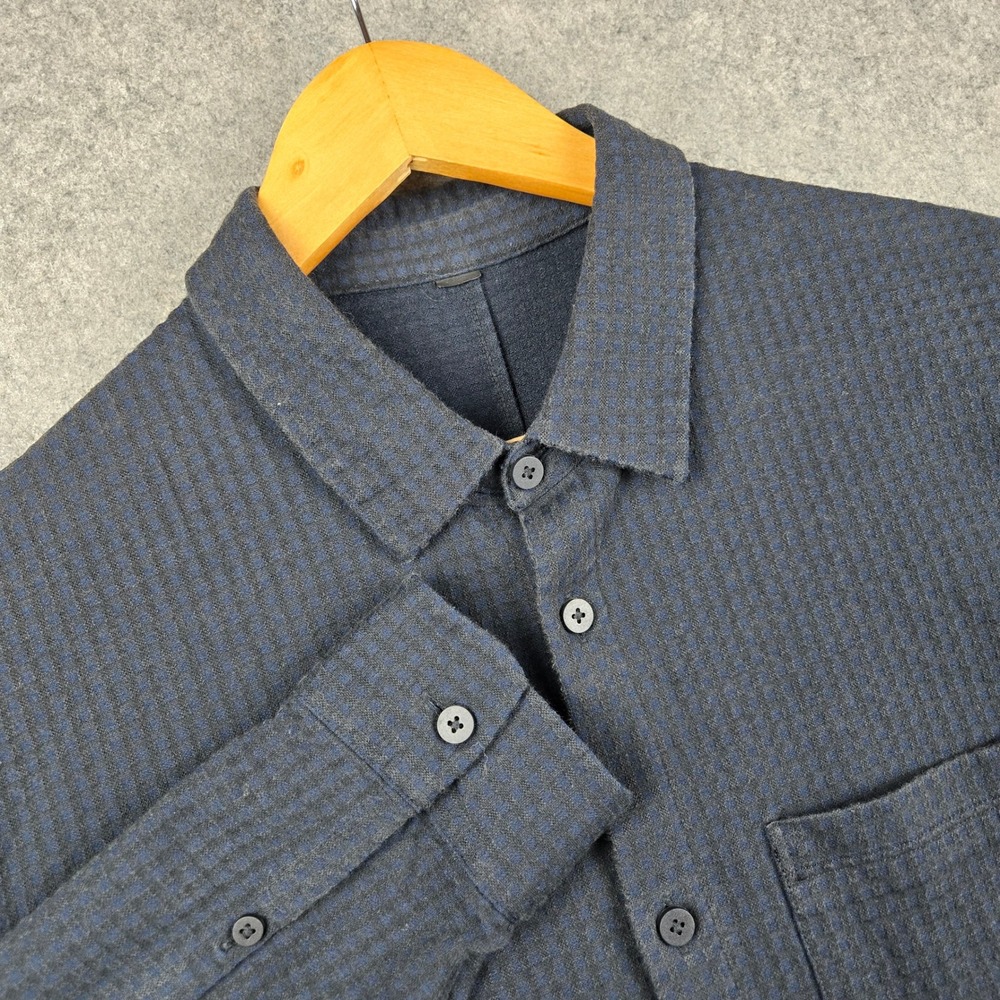 Lululemon Button Down Shirt Mens L Navy Blue Textured Waffle Knit Long Sleeve